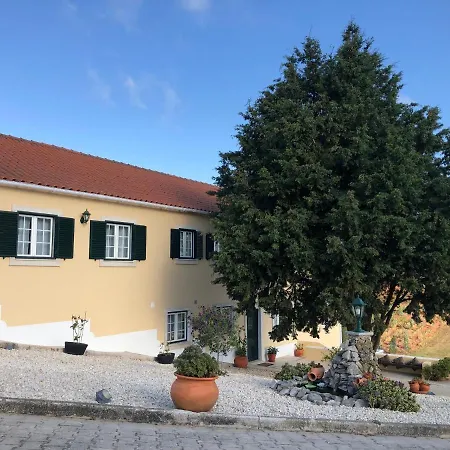 Terra Luso Proche De Montejunto Bed & Breakfast 3*